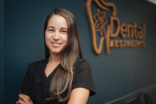 Dental Aesthetics | Emergency Treatment, Oral Cancer Screening and Veneers